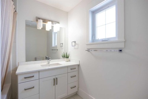 109 Olson Place, Fort Mcmurray, AB - Indoor Photo Showing Bathroom