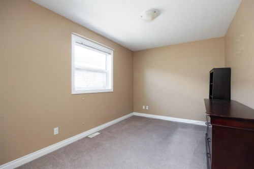 209 Ash Way, Fort Mcmurray, AB - Indoor Photo Showing Other Room