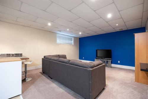 209 Ash Way, Fort Mcmurray, AB - Indoor Photo Showing Other Room