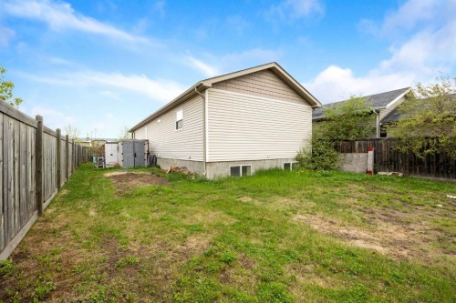 209 Ash Way, Fort Mcmurray, AB 