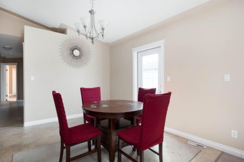 209 Ash Way, Fort Mcmurray, AB - Indoor Photo Showing Dining Room