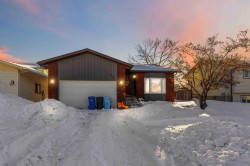 208 Blanchett Road  Fort Mcmurray, AB T9K 2H2