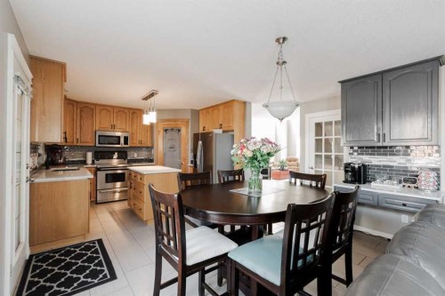 172 Berard Crescent, Fort Mcmurray, AB - Indoor Photo Showing Dining Room