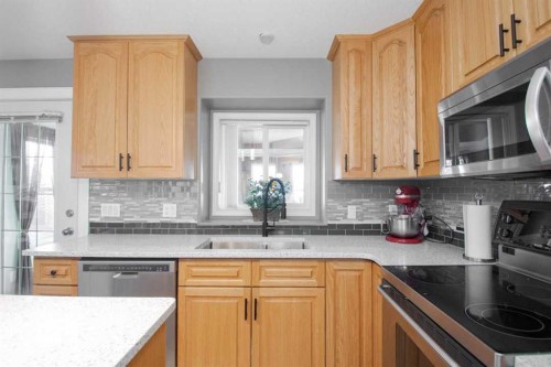 172 Berard Crescent, Fort Mcmurray, AB - Indoor Photo Showing Kitchen