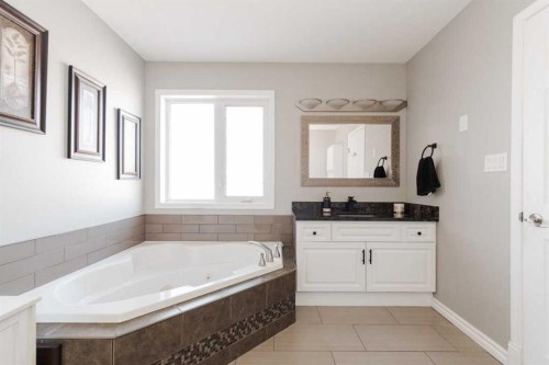 172 Berard Crescent, Fort Mcmurray, AB - Indoor Photo Showing Bathroom