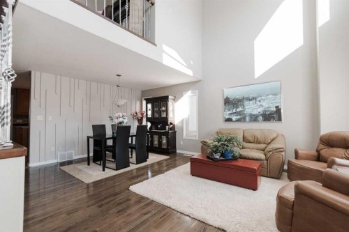 172 Berard Crescent, Fort Mcmurray, AB - Indoor Photo Showing Living Room