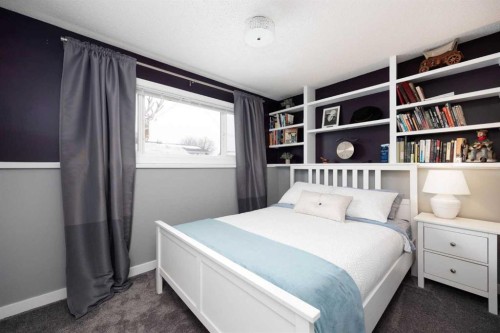 100 Simcoe Way, Fort Mcmurray, AB - Indoor Photo Showing Bedroom