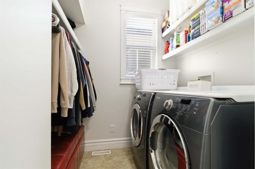 157 Mayflower Crescent, Fort Mcmurray, AB - Indoor Photo Showing Laundry Room
