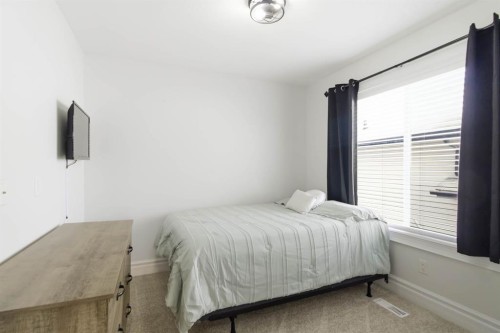 157 Mayflower Crescent, Fort Mcmurray, AB - Indoor Photo Showing Bedroom