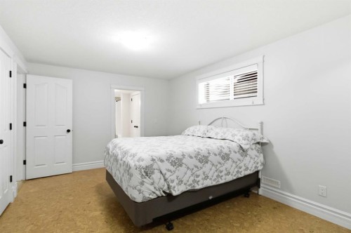157 Mayflower Crescent, Fort Mcmurray, AB - Indoor Photo Showing Bedroom