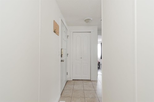 152 Harpe Way, Fort Mcmurray, AB - Indoor Photo Showing Other Room