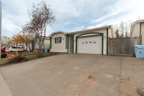 152 Harpe Way, Fort Mcmurray, AB - Outdoor