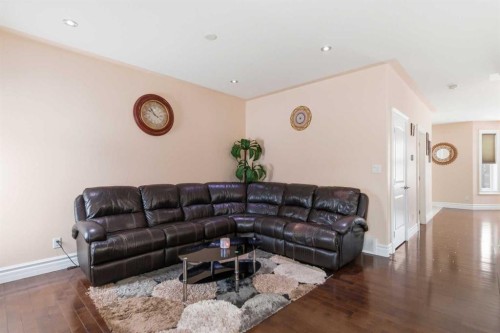 224 Coniker Crescent, Fort Mcmurray, AB - Indoor Photo Showing Living Room