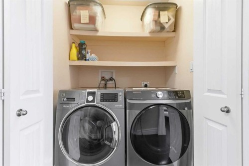 224 Coniker Crescent, Fort Mcmurray, AB - Indoor Photo Showing Laundry Room