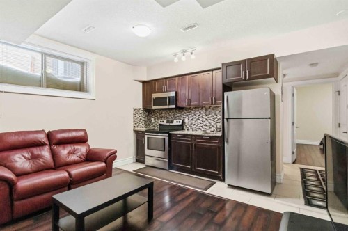 224 Coniker Crescent, Fort Mcmurray, AB - Indoor Photo Showing Kitchen