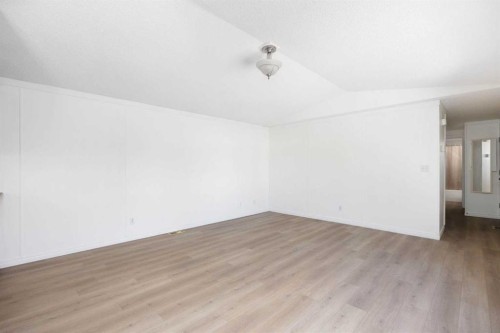 465 Harpe Way, Fort Mcmurray, AB - Indoor Photo Showing Other Room
