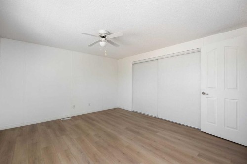 465 Harpe Way, Fort Mcmurray, AB - Indoor Photo Showing Other Room