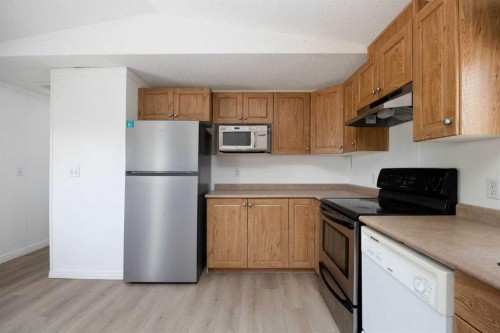 465 Harpe Way, Fort Mcmurray, AB - Indoor Photo Showing Kitchen