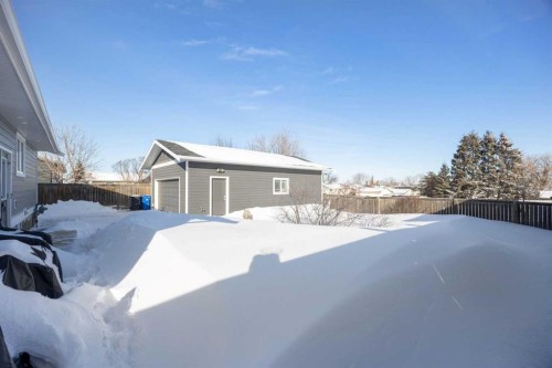 208 Silica Place, Fort Mcmurray, AB - Outdoor