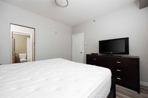 407-100 Denholm Gate, Fort Mcmurray, AB - Indoor Photo Showing Bedroom