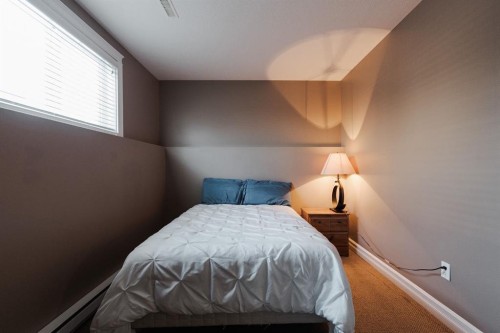 100 Honeysuckle Way, Fort Mcmurray, AB - Indoor Photo Showing Bedroom