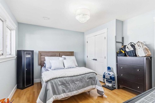 17 Clark Crescent, Fort Mcmurray, AB - Indoor Photo Showing Bedroom