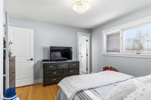 17 Clark Crescent, Fort Mcmurray, AB - Indoor Photo Showing Bedroom