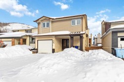 105 Goodwin Place  Fort Mcmurray, AB T9J 1K1