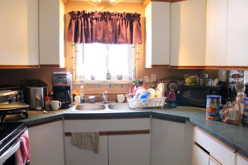 131 Pine Lane, Conklin, AB - Indoor Photo Showing Kitchen With Double Sink