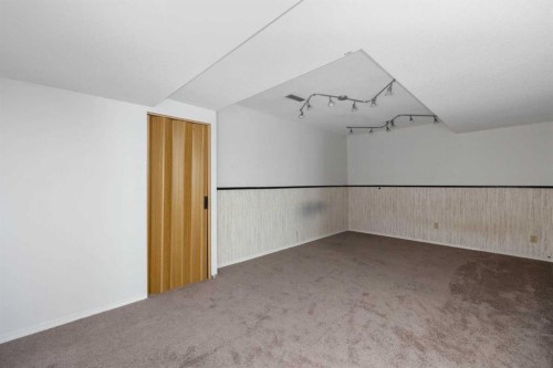 189 Farrell Crescent, Fort Mcmurray, AB - Indoor Photo Showing Other Room