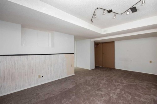 189 Farrell Crescent, Fort Mcmurray, AB - Indoor Photo Showing Other Room