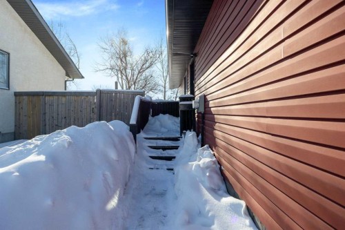 189 Farrell Crescent, Fort Mcmurray, AB - Outdoor