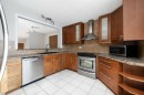 189 Farrell Crescent, Fort Mcmurray, AB  - Indoor Photo Showing Kitchen 
