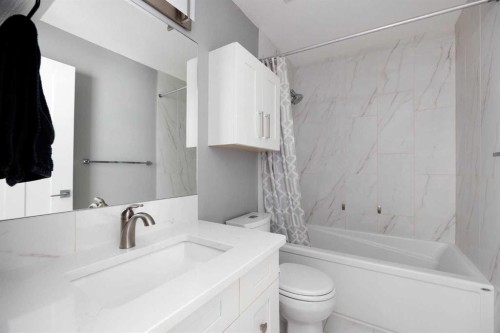 157 Beaumont Crescent, Fort Mcmurray, AB - Indoor Photo Showing Bathroom