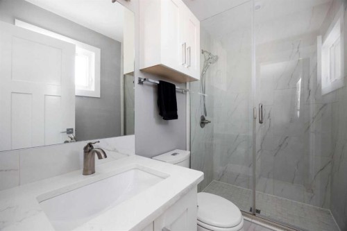 157 Beaumont Crescent, Fort Mcmurray, AB - Indoor Photo Showing Bathroom