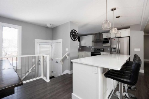 157 Beaumont Crescent, Fort Mcmurray, AB - Indoor Photo Showing Kitchen With Upgraded Kitchen