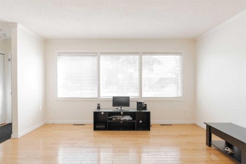 32 Moberly Crescent, Fort Mcmurray, AB - Indoor