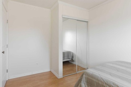 32 Moberly Crescent, Fort Mcmurray, AB - Indoor Photo Showing Bedroom