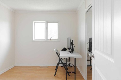 32 Moberly Crescent, Fort Mcmurray, AB - Indoor Photo Showing Office