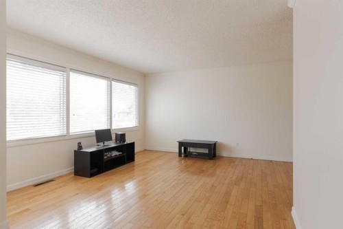 32 Moberly Crescent, Fort Mcmurray, AB - Indoor