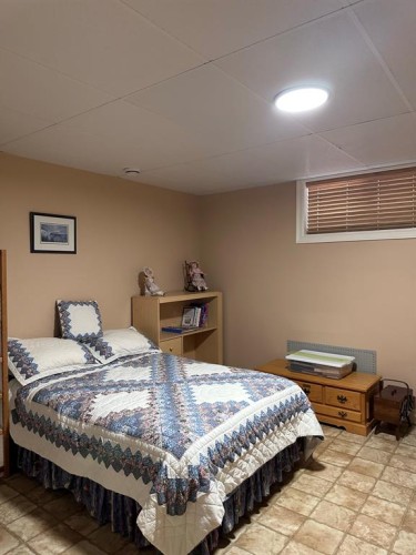 134, 15474 Old Trail, Lac La Biche, AB - Indoor Photo Showing Bedroom