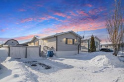 176 Mckinlay Crescent  Fort Mcmurray, AB T9K 2M6