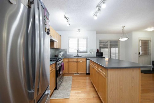 209 Grouse Way, Fort Mcmurray, AB - Indoor Photo Showing Kitchen