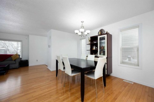 209 Grouse Way, Fort Mcmurray, AB - Indoor Photo Showing Dining Room