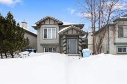 216 Parry Crescent  Fort Mcmurray, AB T9K 0A4