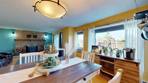 185 Oaks Bay, Fort Mcmurray, AB - Indoor With Fireplace