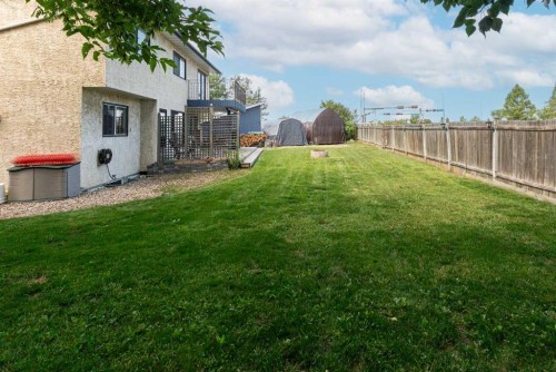 185 Oaks Bay, Fort Mcmurray, AB - Outdoor