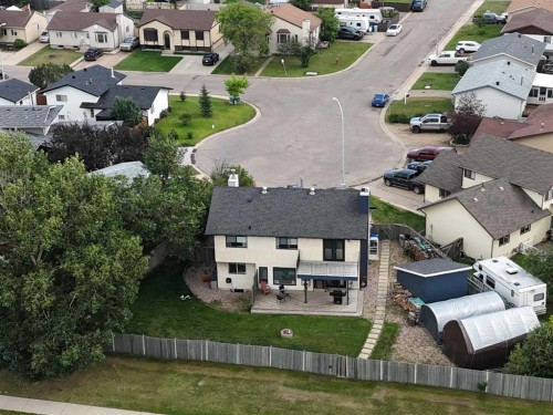 185 Oaks Bay, Fort Mcmurray, AB - Outdoor