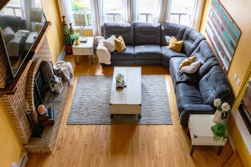 185 Oaks Bay, Fort Mcmurray, AB - Indoor Photo Showing Living Room