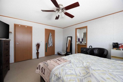 172 Gregoire Crescent, Fort Mcmurray, AB - Indoor Photo Showing Bedroom